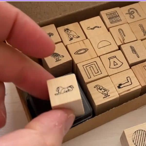 taille tampons hieroglyphes